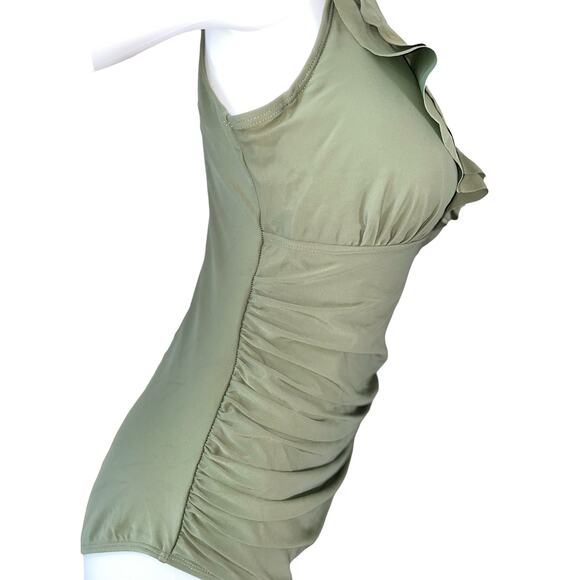 Sexy V Plunge Ruffle swimsuit, One piece, Bra C/D Medium, Forgiving gathers. - Picture 4 of 5